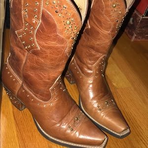 Ariat cowgirl boots